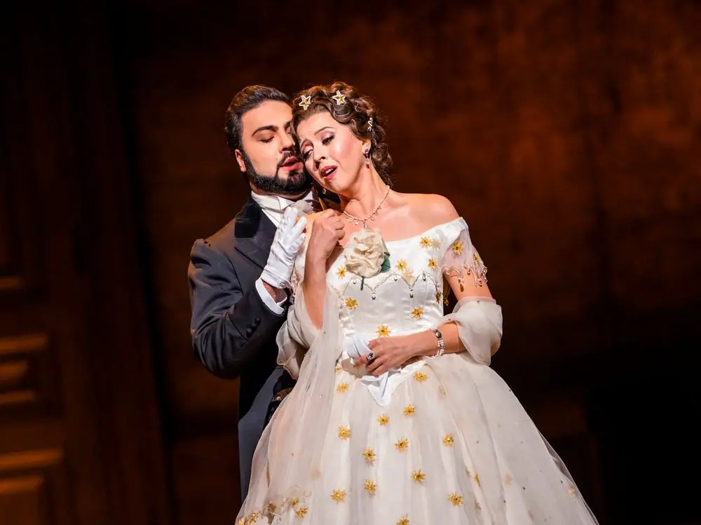 LA TRAVIATA