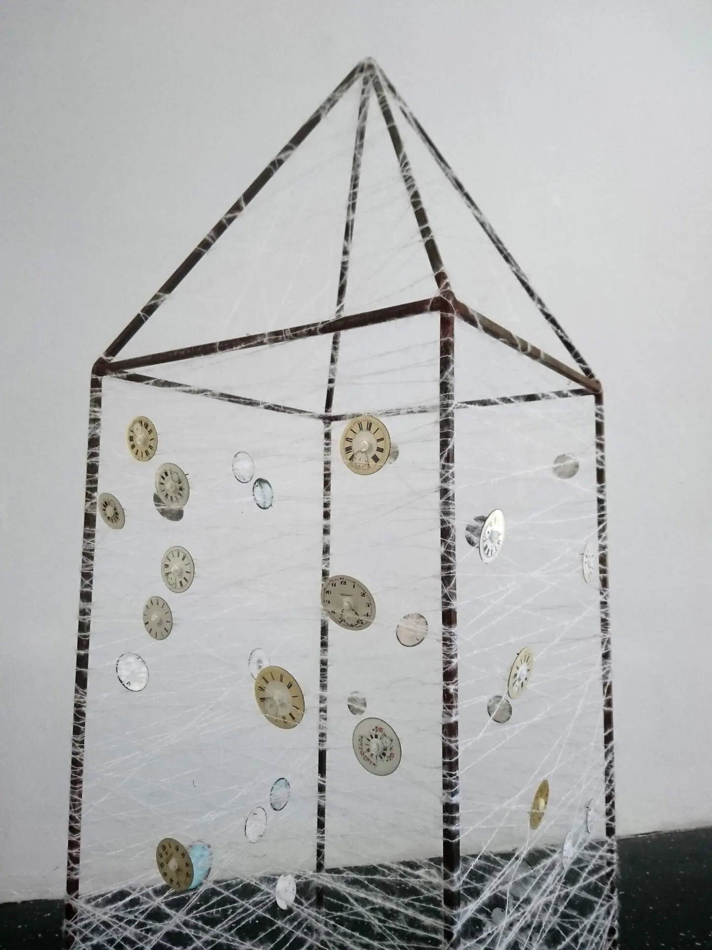 Werkgespräch mit Elke Sackel in ihrer Ausstellung „kommen & gehen“