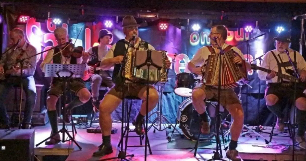 SALZKAMMERGUAT ON TOUR in STADL-PAURA - "so hama - so dama"