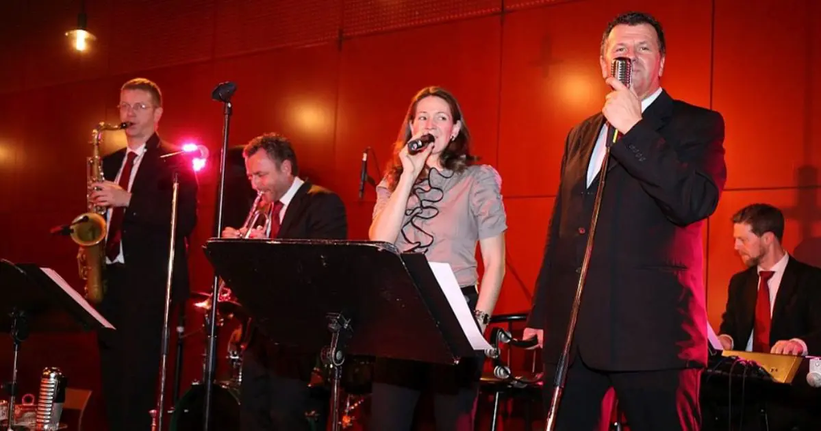 Ball der Pfarre St. Franziskus „After Eight“