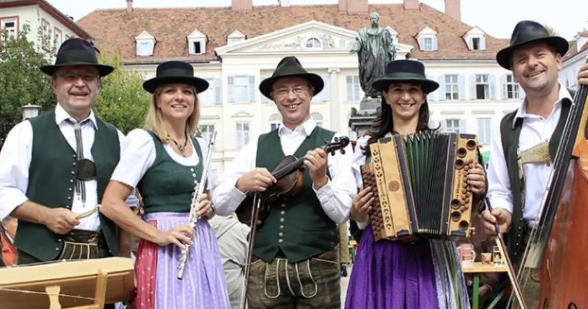 Kultur in der Werkstatt - Jubiläums Dämmerschoppen