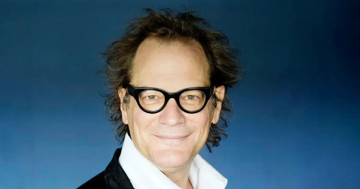 Literaturgenuss bei Wein und Kerzenschein – Norbert Trawöger