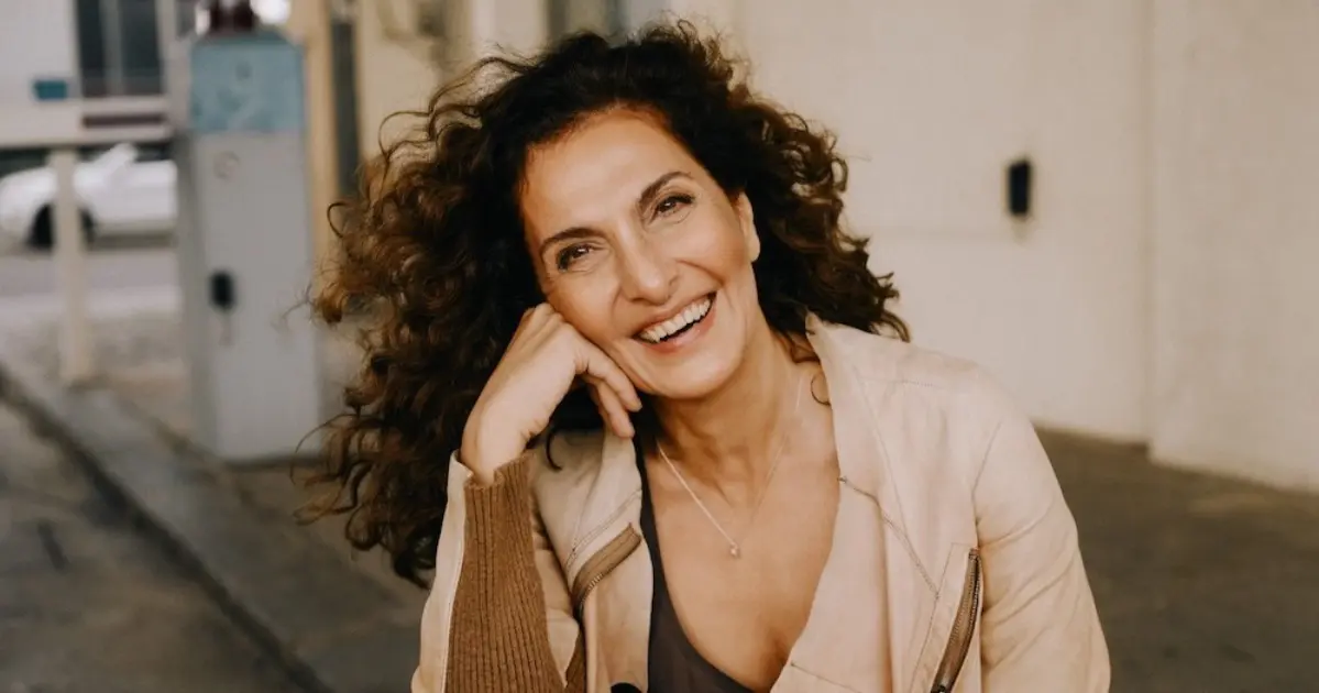 Literaturgenuss bei Wein und Kerzenschein – Proschat Madani