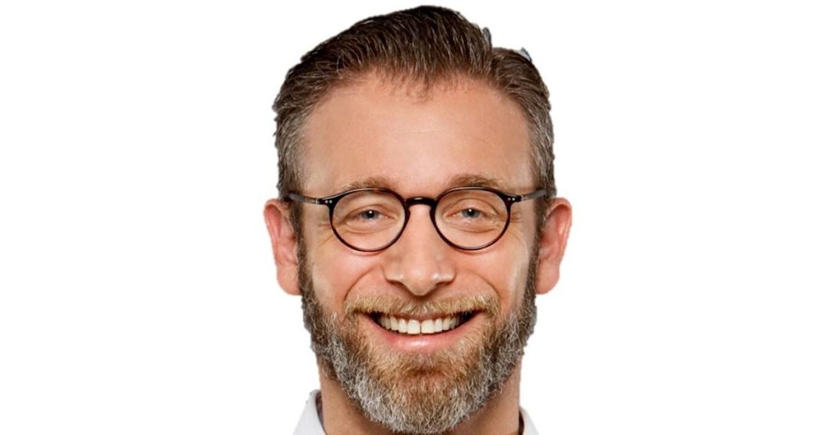 LESUNG: ERWACHSEN Dr. Tobias Glück - LIVE vor Ort in Lambach!