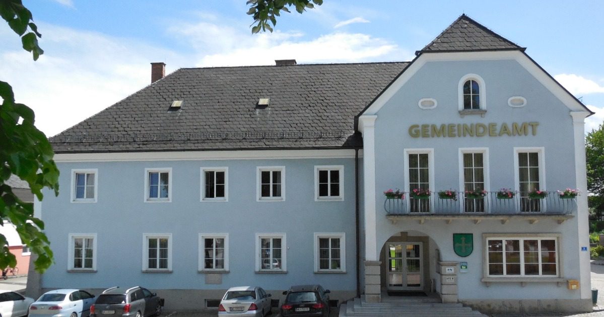 P. Christian Mayr war Maler, dann Weltpriester-Missionar in Brasilien und trat mit 62 Jahren in das Stift Kremsmünster ein. Bei diesem Vortrag verbind